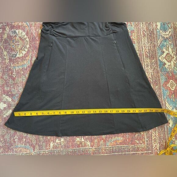 Medium women’s SCOTTEVEST Sandy Skirt knee length with hidden pockets - Picture 4 of 8